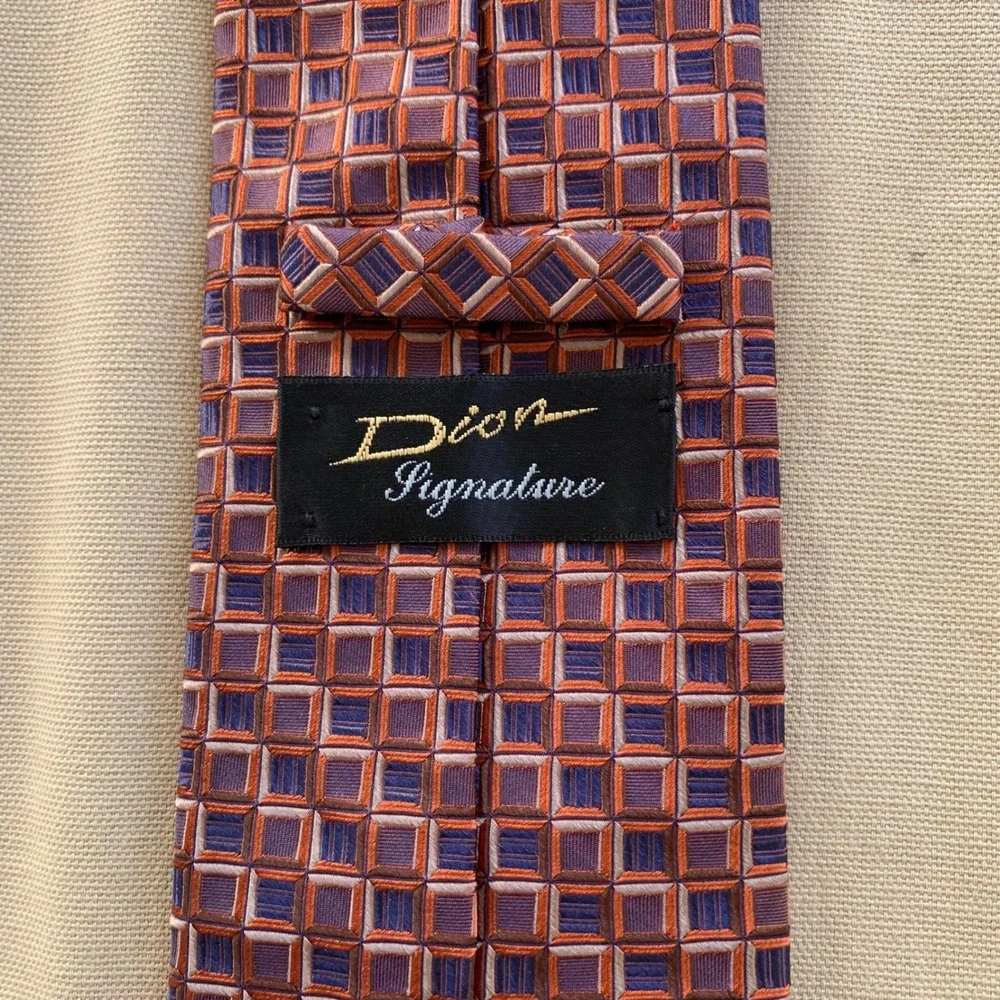 Dion Signature 100% Italian Silk Neck Tie Geometric Made in Canada 3.5